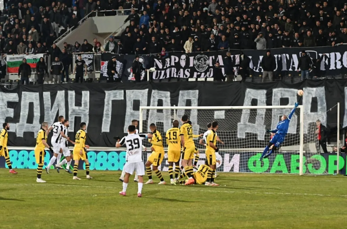 Ботев Пловдив се оглежда за нов треньор