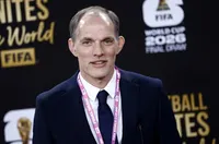 Тухел с разширен списък от 35 футболисти 