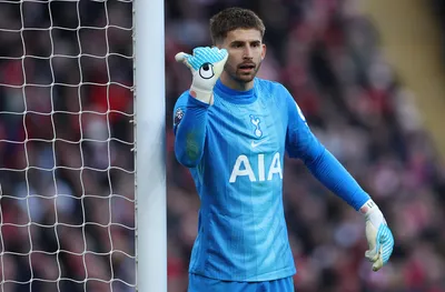 Вратарят на Тотнъм ще се оперира