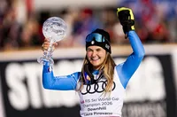 Лаура Пировано спечели трето поредно спускане и взе малкия Кристален глобус