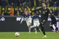 Борусия Дортмунд обърна Хамбургер от 0:2 след три дузпи (ВИДЕО)