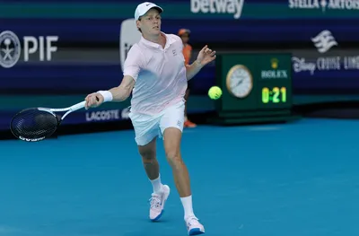 Синер имаше нужда от 70 минути, за да продължи напред в Маями