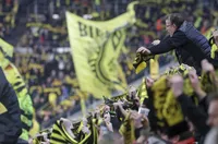 Над 150 фена бяха арестувани след сбиване между привърженици на Борусия Дортмунд и Хамбургер