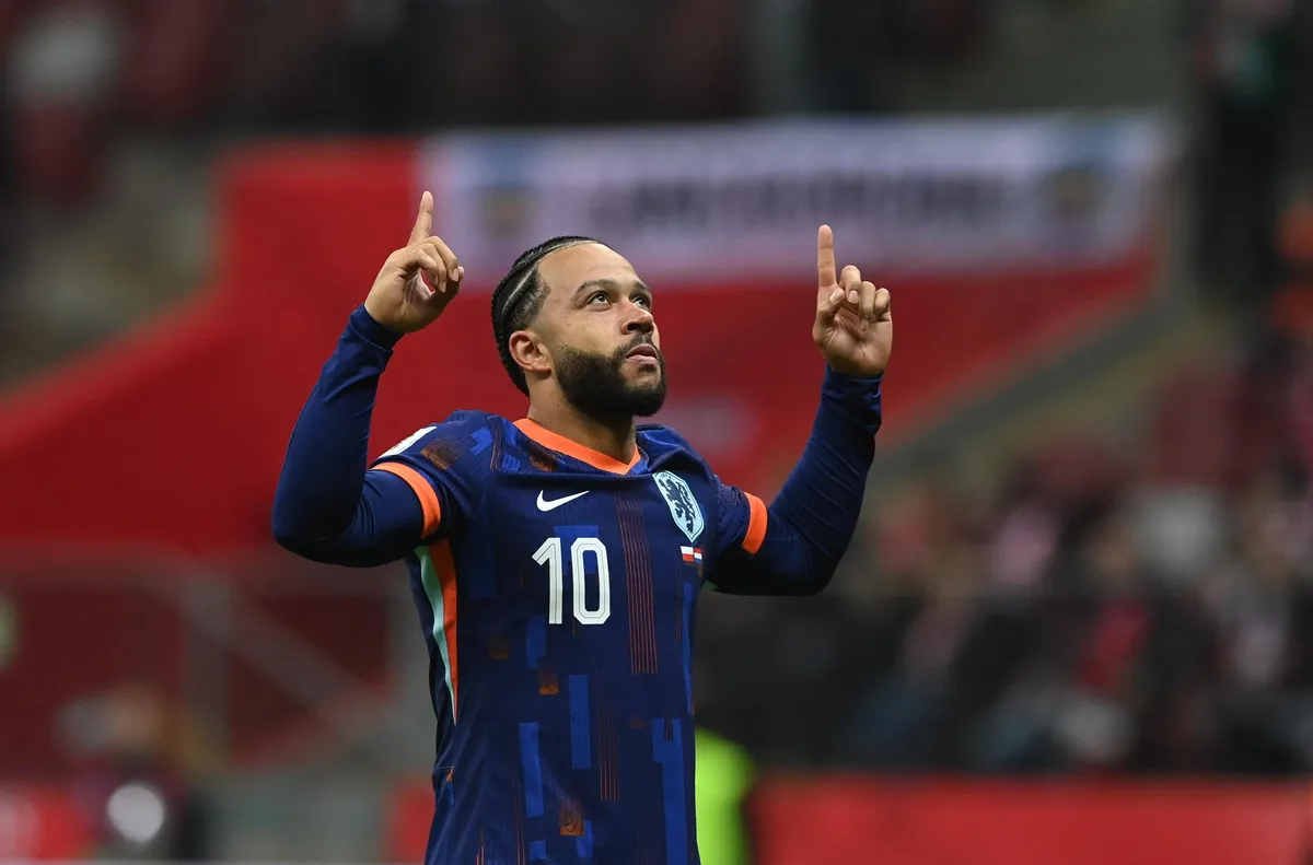 Лалетата вече направиха късна принудителна смяна Нападателят на националния тим