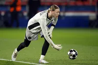 Сафонов: Говорих на живо с родителите си за първи път от година