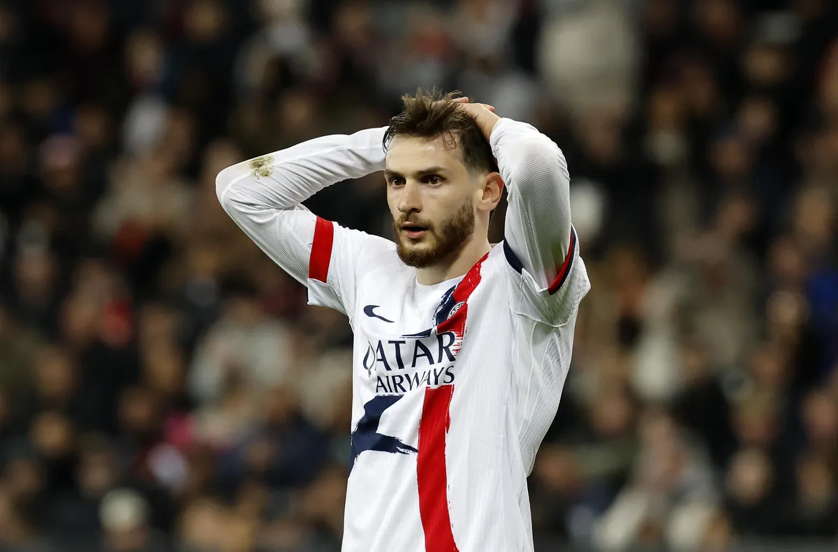 На Острова: Арсенал се насочи към Кварацхелия