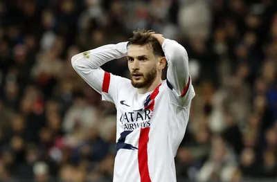 На Острова: Арсенал се насочи към Кварацхелия