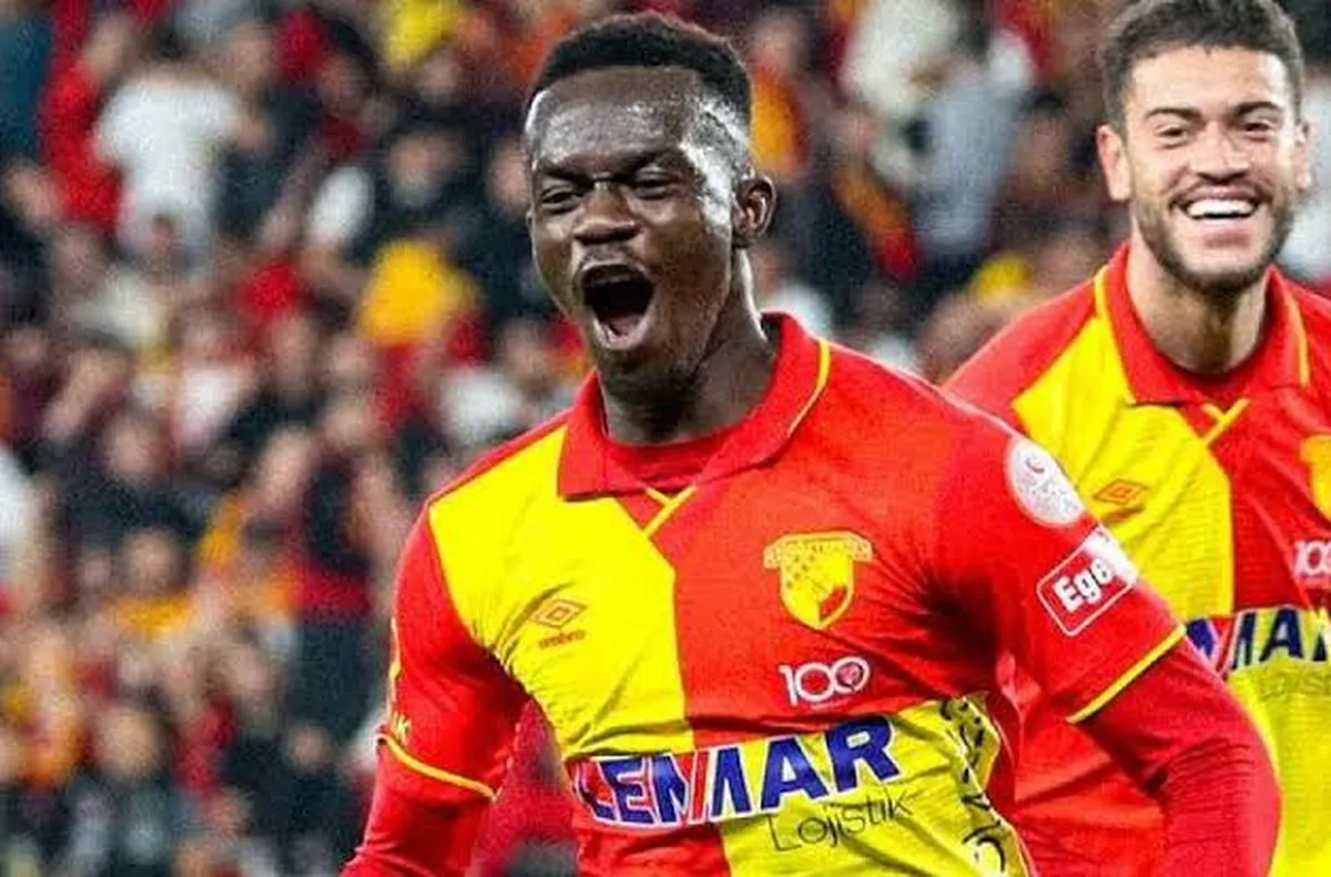 Виляреал си хареса играч на Мъри Стоилов