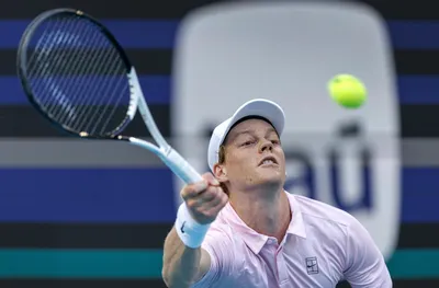 Синер с експресна победа над Тиафо