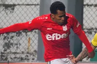 Защитник на ЦСКА 1948 е на победа от Мондиал 2026