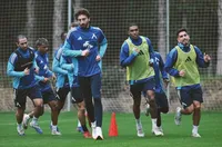 Двамата капитани на Левски са пред завръщане