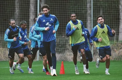 Двамата капитани на Левски са пред завръщане