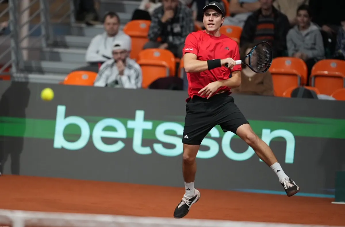 Иван Иванов на полуфинал в Испания 