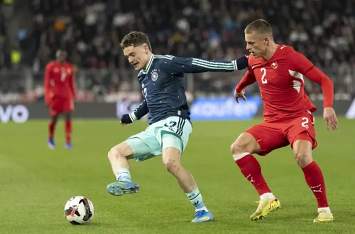 Германия се наложи над Швейцария в голово шоу (ВИДЕО)