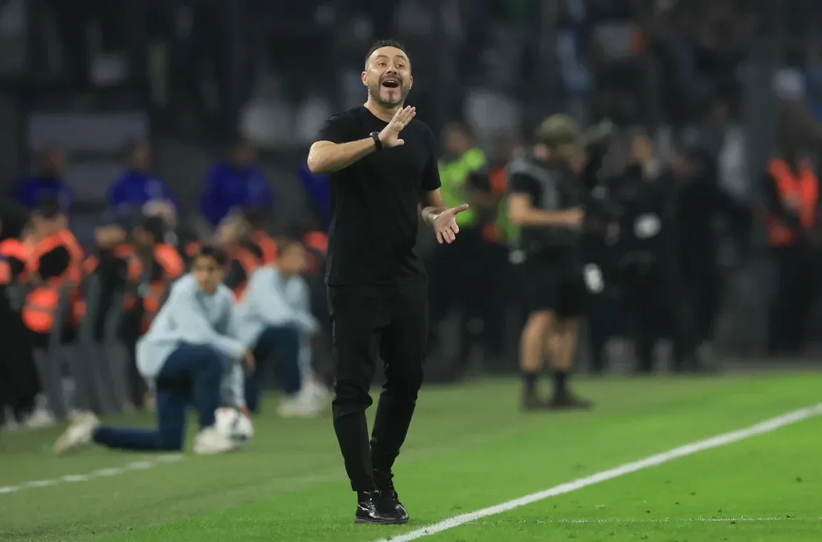 Обединение на феновете на Тотнъм срещу Де Дзерби