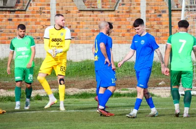 Марица победи трудно Секирово, счупиха стъклото на клубния автобус 