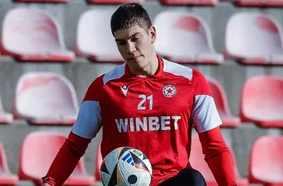 Лапухов бяга от ЦС