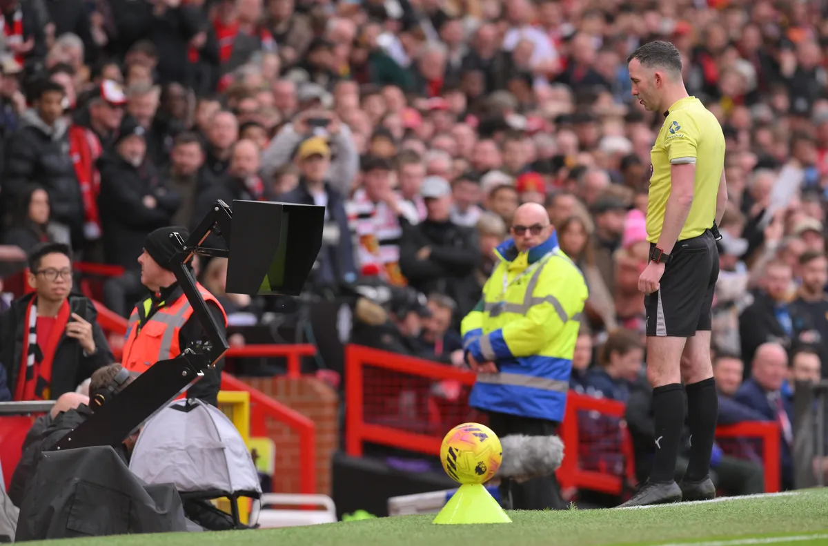 Над 75% от феновете в Англия са против ВАР