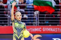 Страхотна! Стилияна Николова грабна сребро на топка