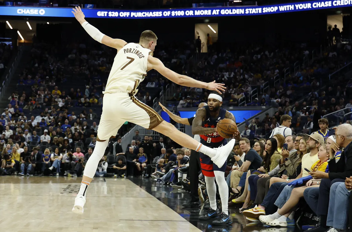 Виктор Уембаняма записа най-бързия "дабъл-дабъл" в историята на НБА 