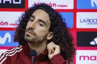 Кукурея обясни защо на Челси е трудно да се бори за трофеи