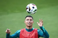 Роналдо се завърна