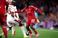 Нова контузия за защитник на Ливърпул