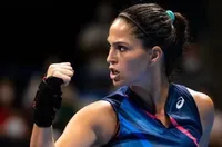 Изабелла Шиникова се класира за четвъртфиналите в Египет