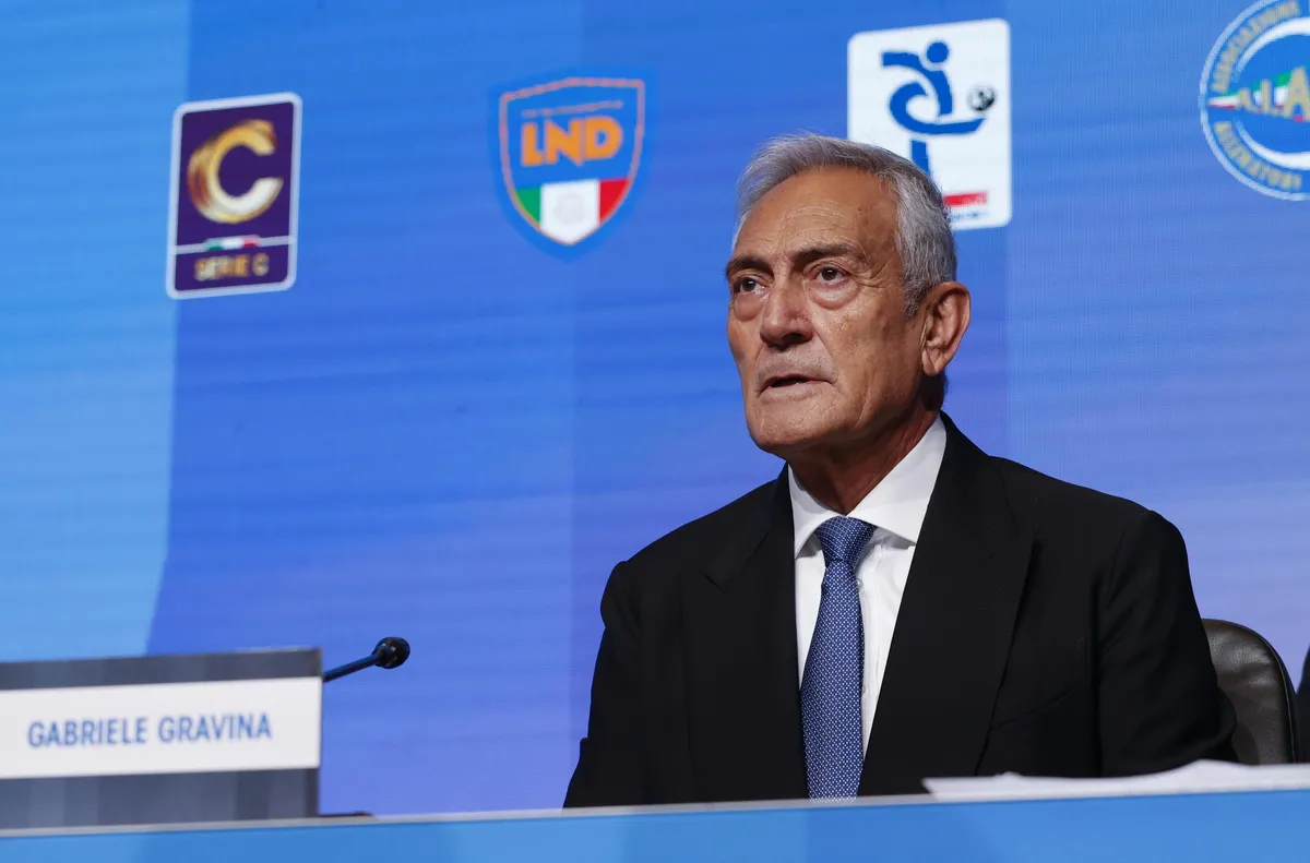 Шефът на футбола в Италия хвърли оставка