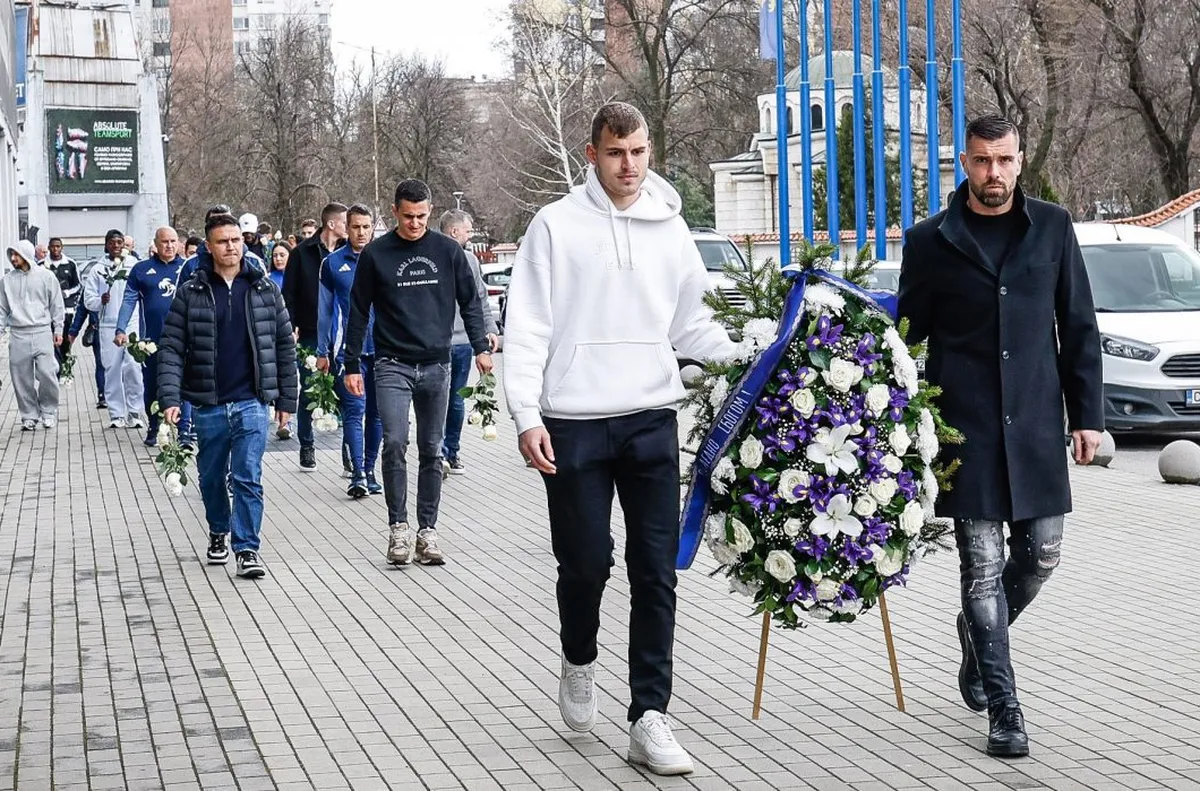 От Левски се преклониха пред Борислав Михайлов