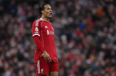 Ван Дайк се извини на феновете на Ливърпул