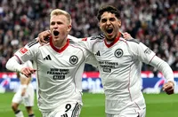 Айнтрахт и Кьолн си размениха набързо по два гола