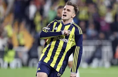 Каква драма! Фенербахче би Бешикташ в голямото дерби на кръга с дузпа в 101-ата минута (ВИДЕО)