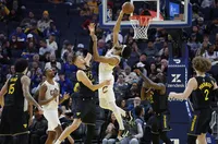 Денвър измъкна победата от Портланд след продължение в мач от НБА