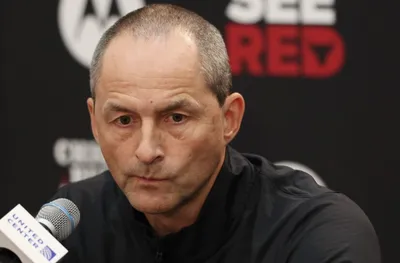 Чикаго Булс освобождава част от директорите си