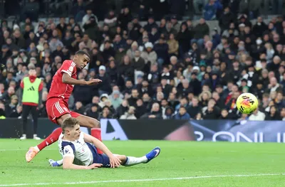 Слот ще пусна Исак в игра срещу ПСЖ