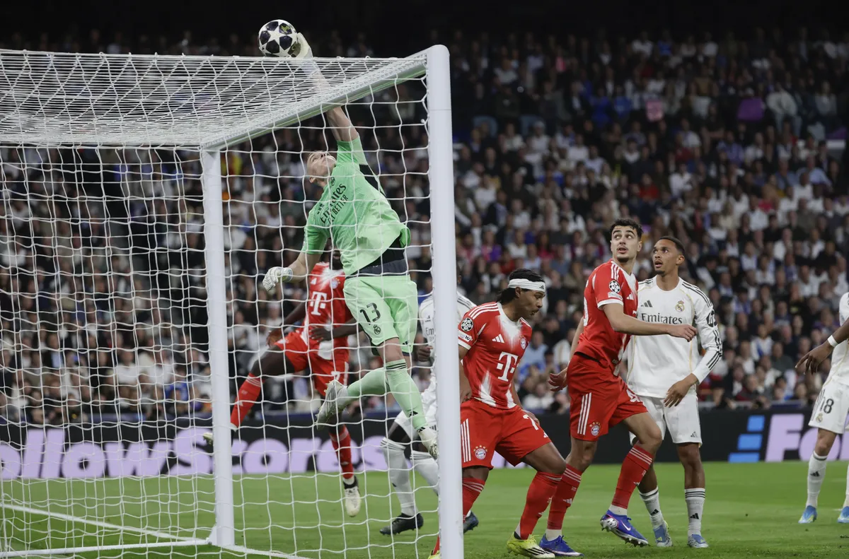 НА ЖИВО: Реал Мадрид - Байерн Мюнхен 0:0, огромен пропуск на Упамекано