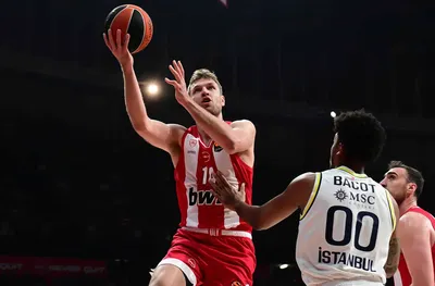 Везенков поведе Олимпиакос към разгром над Реал (Мадрид) в Евролигата