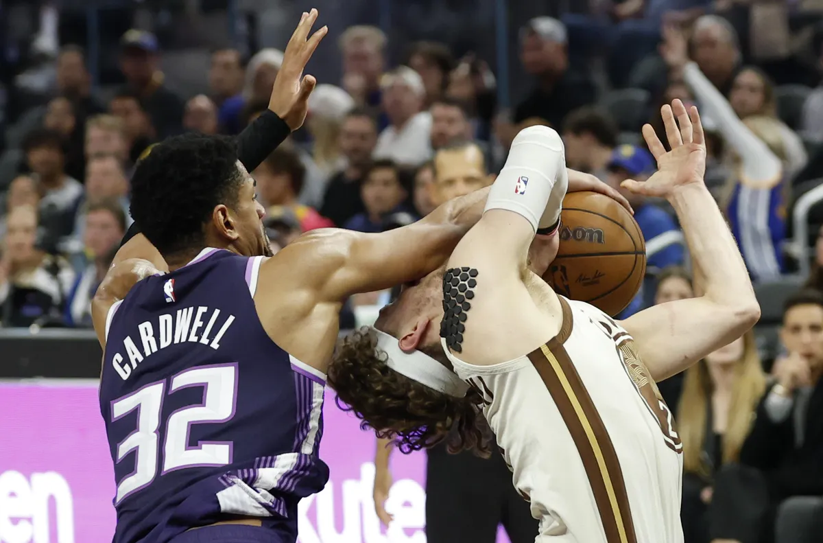 Джейлън Браун изведе Бостън до нов успех срещу Шарлът в НБА