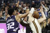 Джейлън Браун изведе Бостън до нов успех срещу Шарлът в НБА