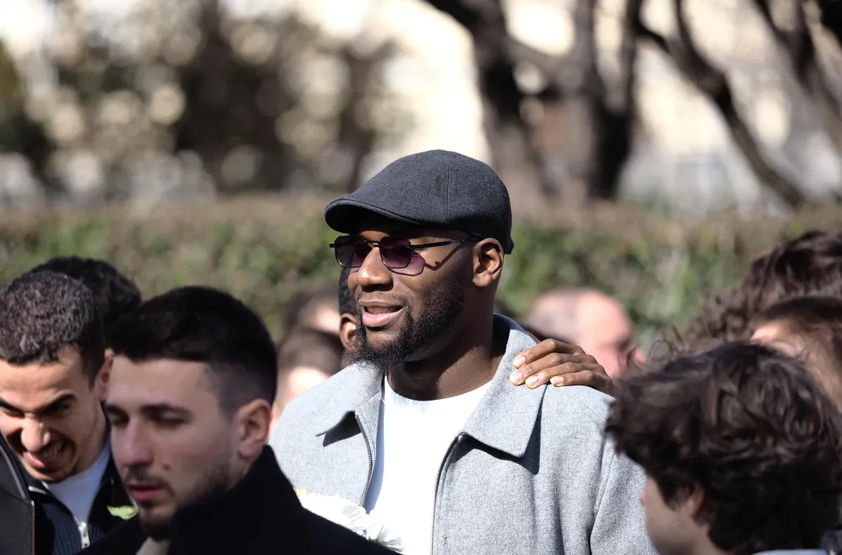 Сангаре ще раздава автографи преди Левски - Арда