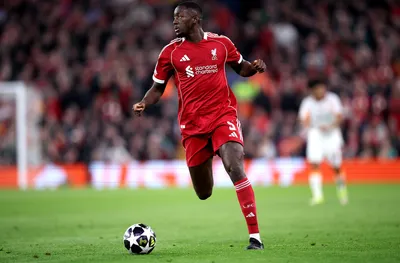 Конате иска да остане в Ливърпул