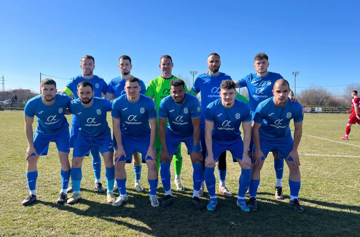  Костинброд изпусна Оборище