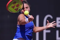 Шампионът Италия на крачка от финала на „Били Джийн Кинг къп“