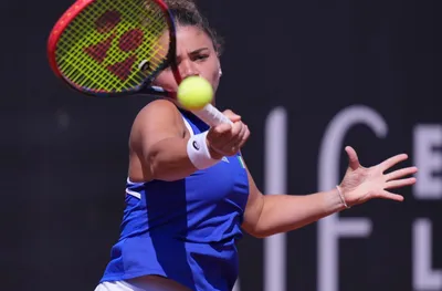 Шампионът Италия на крачка от финала на „Били Джийн Кинг къп“