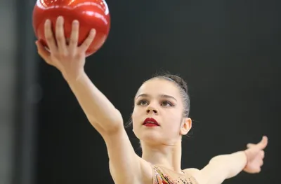 Дара Стоянова се класира шеста на обръч в Ташкент