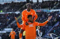 Рейнджърс направи обрат до 6:3 и се върна в битката за титлата