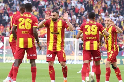 Гьозтепе с лудо 3:3 срещу изпадащ, Филип Кръстев си вкара автогол