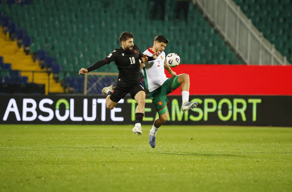 Християн Петров влезе от пейката при тежка загуба на Хееренвеен