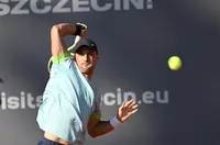 Кузманов стартира с победа в квалификациите на Чалънджъра в Португалия